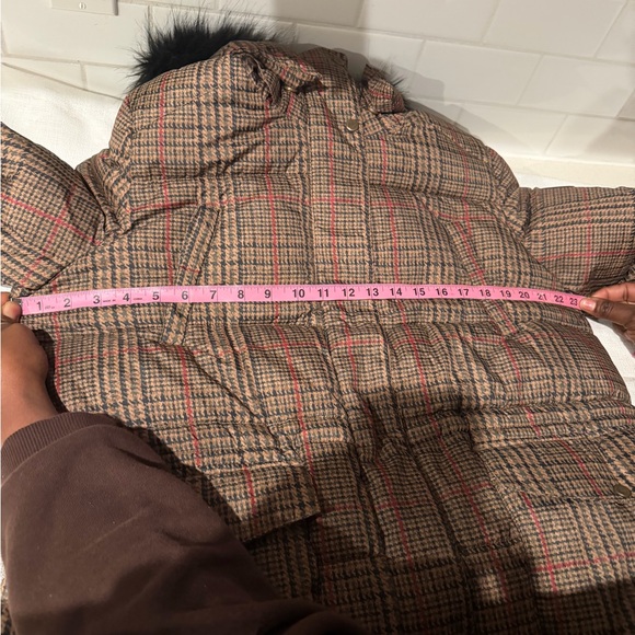 Ralph Lauren Plaid Puffer Jacket with Faux Fur Hood - Picture 10 of 10